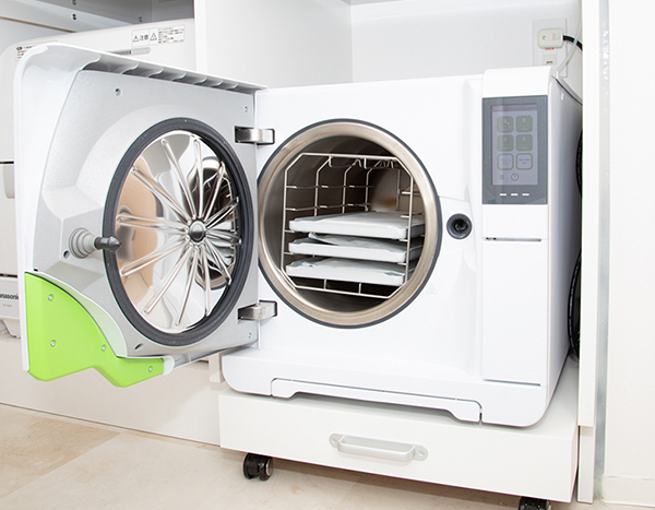 親知らず抜歯最新機器